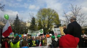 Manifestacja w obronie energetyki odnawialnej